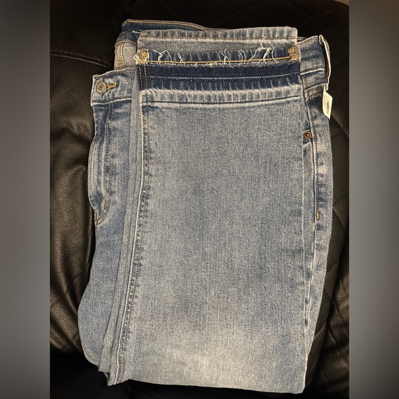 Old navy jeans - Picture 2 of 2